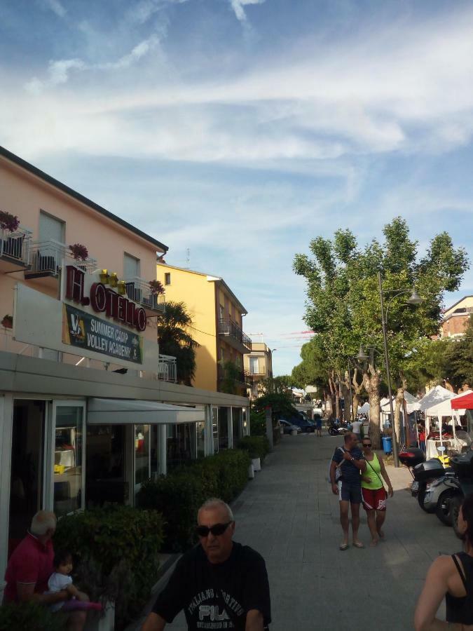 Hotel Otello Punta Marina Exterior foto